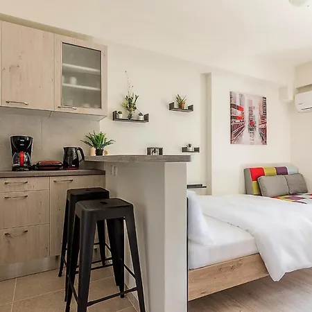 City View Studio By Cloudkeys Athens
